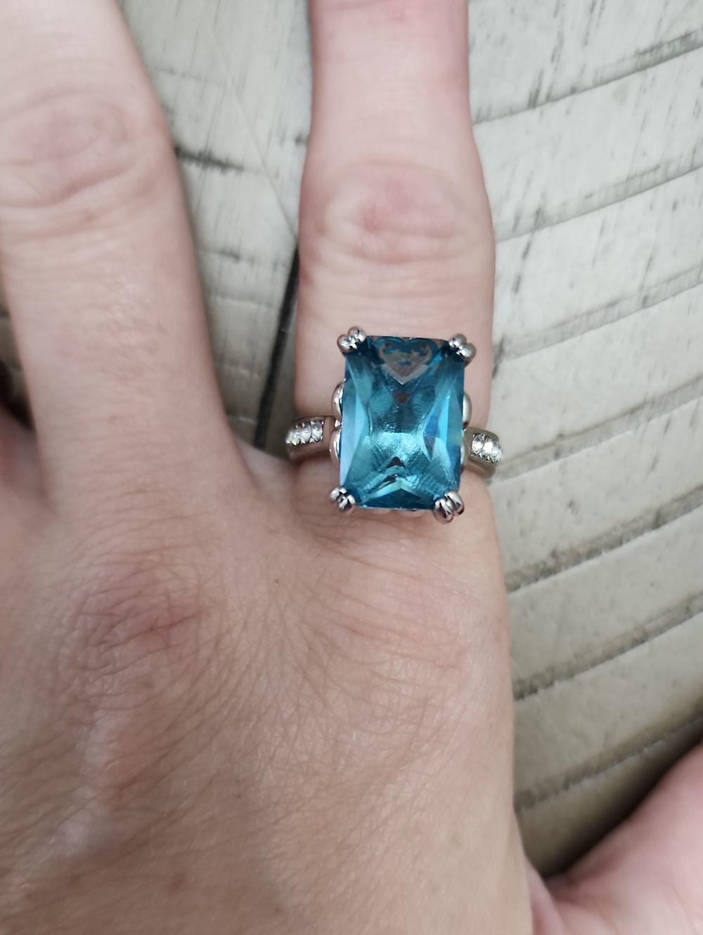 Elegant Luxury Romantic Princess Engagement Ring With Dazzling navy blue Square